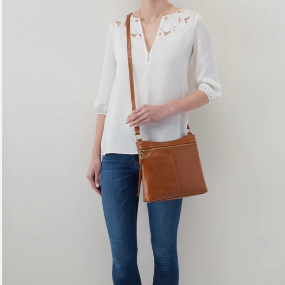 Cambel HOBO Leather Crossbody Bag - Picture 3 of 6